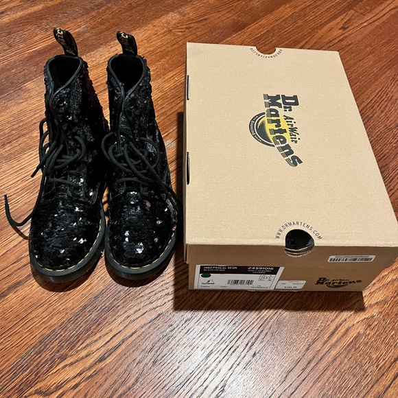 Dr. Martens boots with sequins - Picture 1 of 7